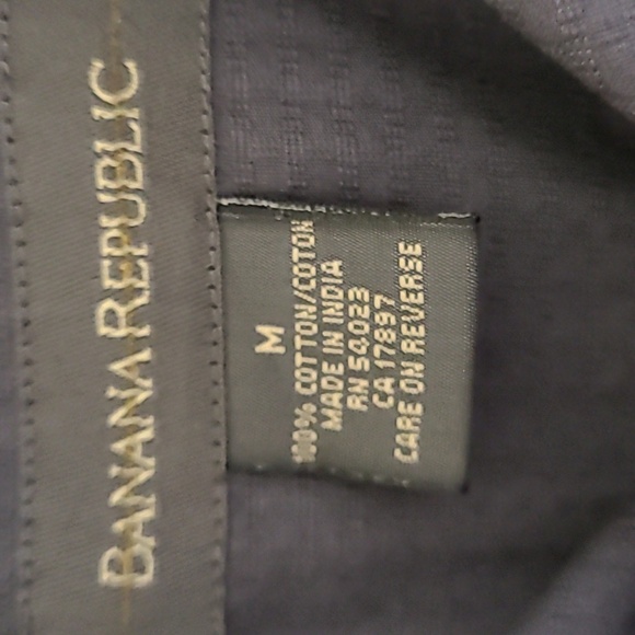 Banana Republic Men's Gray Textured 100% Cotton Button Down Shirt - Size Medium - Picture 9 of 15